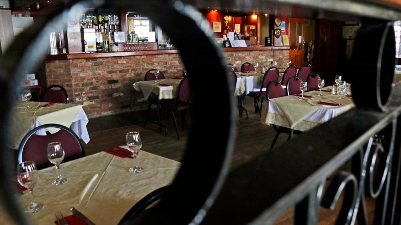 The Seaview Tavern Ballygorman エクステリア 写真