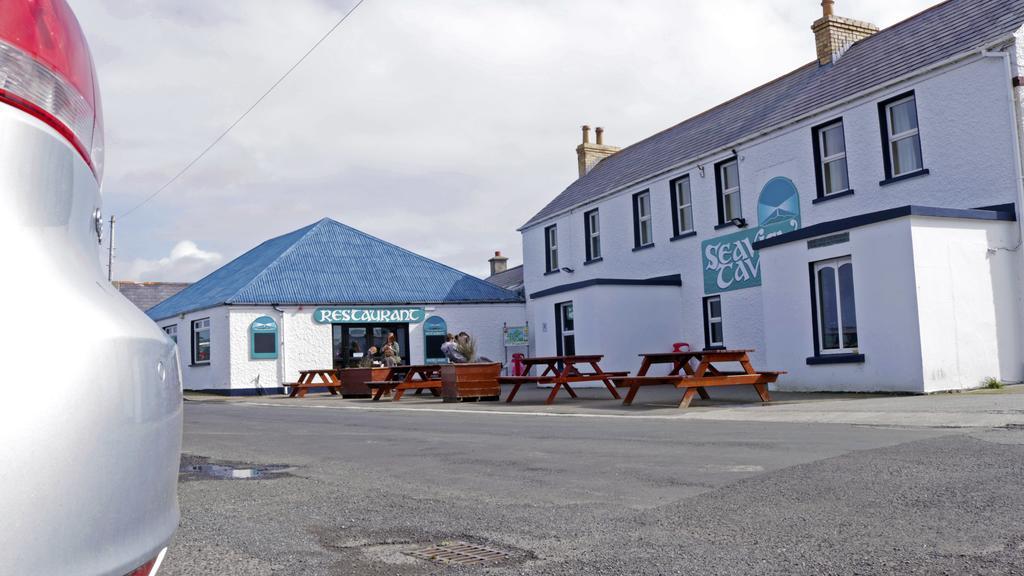 The Seaview Tavern Ballygorman エクステリア 写真