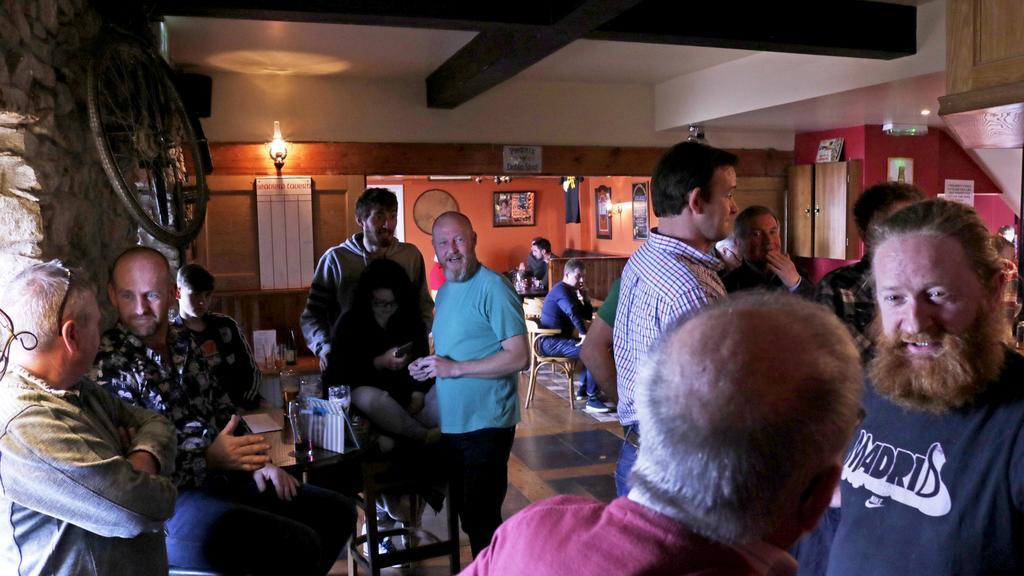 The Seaview Tavern Ballygorman エクステリア 写真